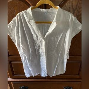 Old Navy Women’s Embroidered White Button-Up Shirt – Size XL